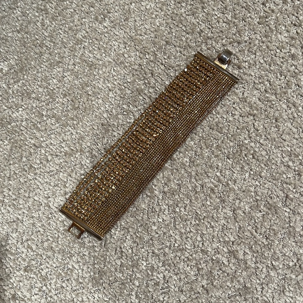 Cache Gold Mesh Bracelet - Picture 11 of 15